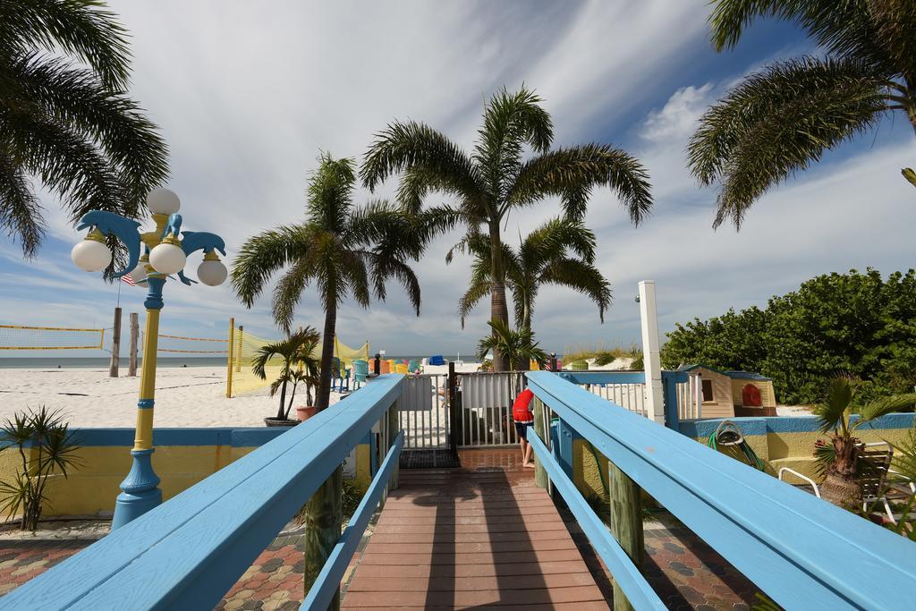 Plaza Beach Hotel - Beachfront Resort St. Pete Beach Exterior photo