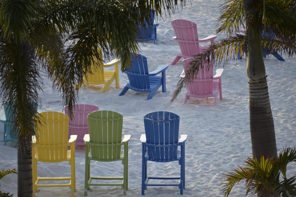 Plaza Beach Hotel - Beachfront Resort St. Pete Beach Exterior photo