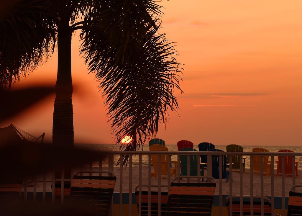 Plaza Beach Hotel - Beachfront Resort St. Pete Beach Exterior photo