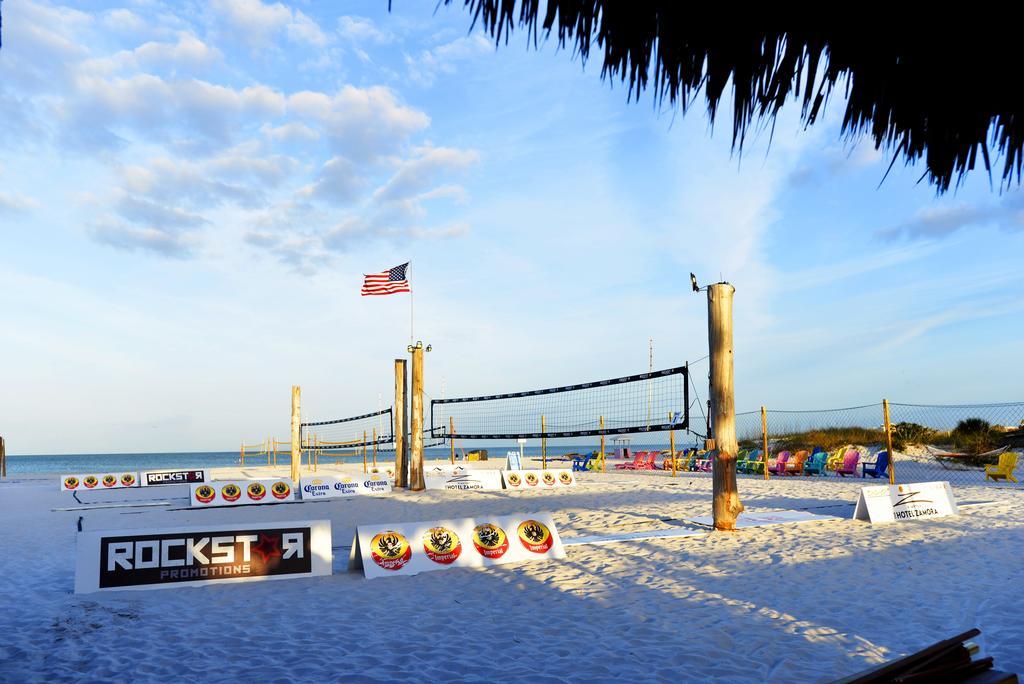 Plaza Beach Hotel - Beachfront Resort St. Pete Beach Exterior photo