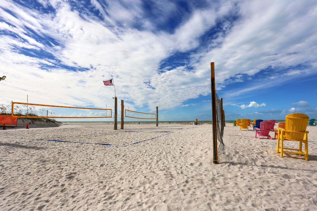 Plaza Beach Hotel - Beachfront Resort St. Pete Beach Exterior photo